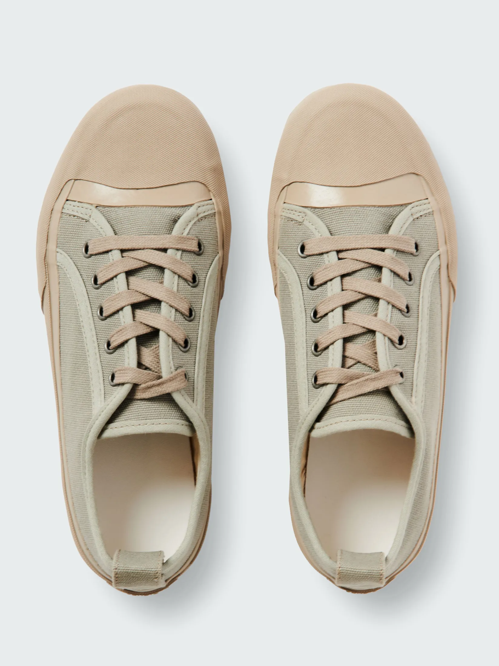 Online Studio Nicholson Byrd Canvas Shoe Khaki
