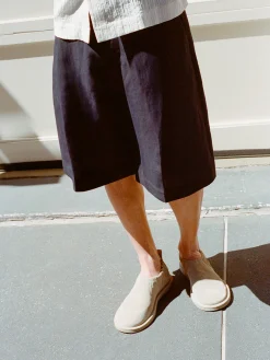 Hot Studio Nicholson Fowld Linen Short Darkest Navy
