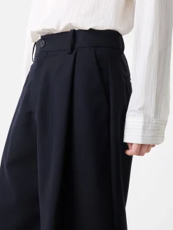 New Studio Nicholson Fowld Short Darkest Navy