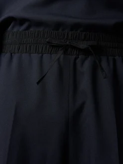 Hot Studio Nicholson Joshua Short Darkest Navy