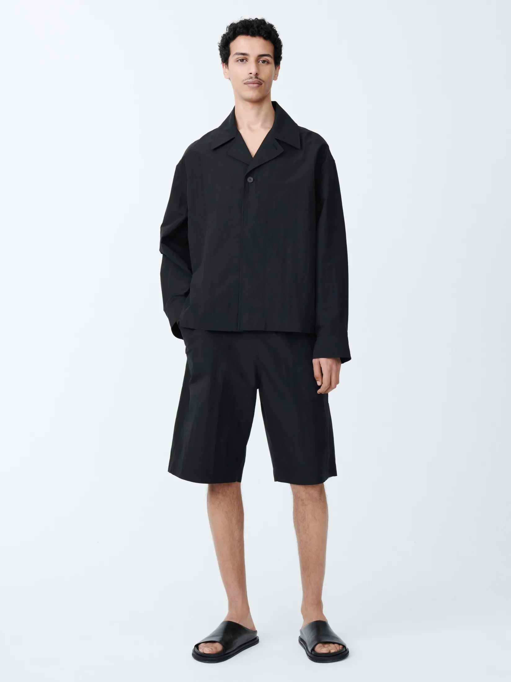 New Studio Nicholson Steel Short Black
